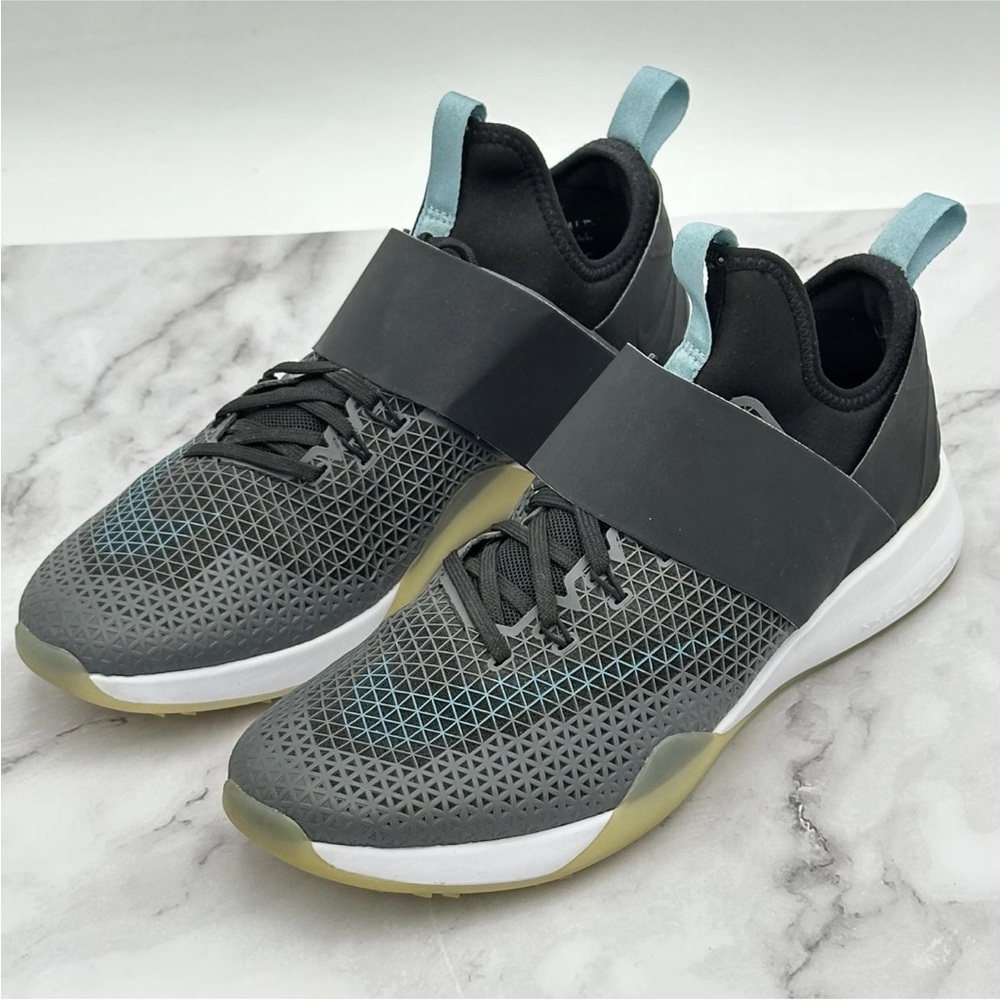 Nike Air Zoom Strong Shoes Womens Size 7 Black Mica Blue Strap Training Sample